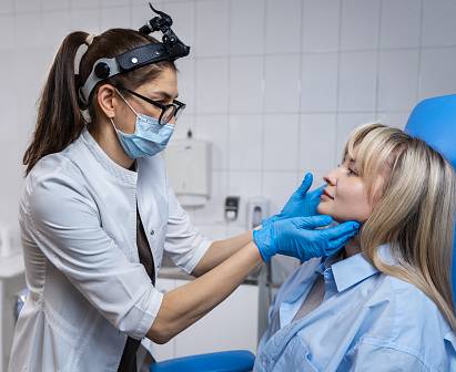 Первичный прием оториноларинголога со скидкой 30%